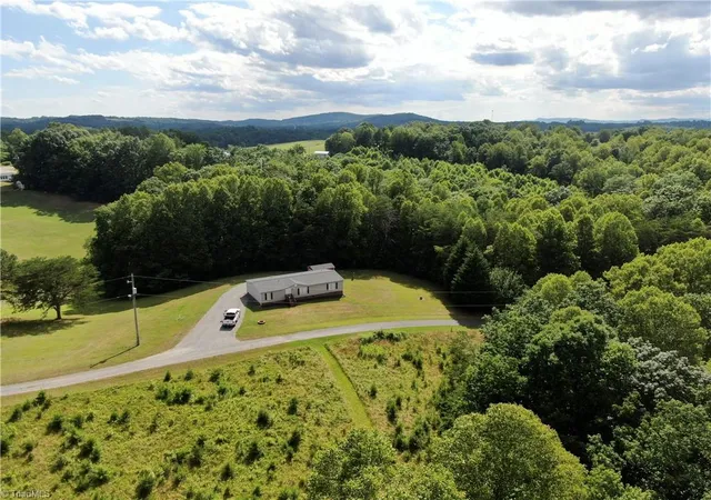 Homes for sale in Claudville, VA | 195 Mountain Crestr Ln, Claudville, VA 24076 | MLS# 1227414