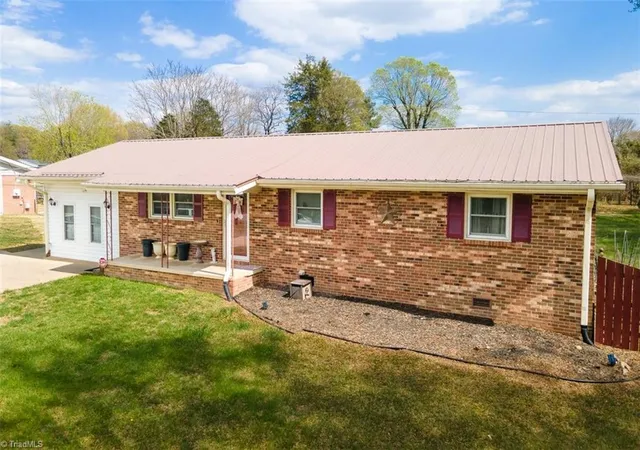 2nd image of 501 Roberts Rd, Eden, NC 27288 | MLS# 1214628