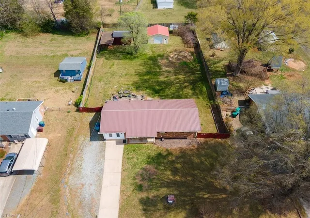 4th image of 501 Roberts Rd, Eden, NC 27288 | MLS# 1214628