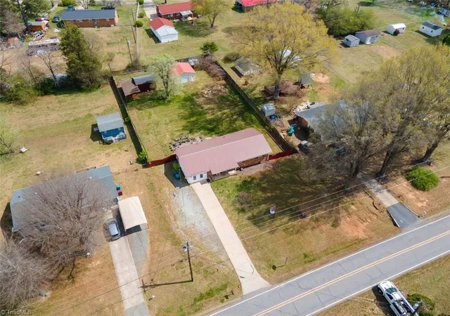 5th image of 501 Roberts Rd, Eden, NC 27288 | MLS# 1214628