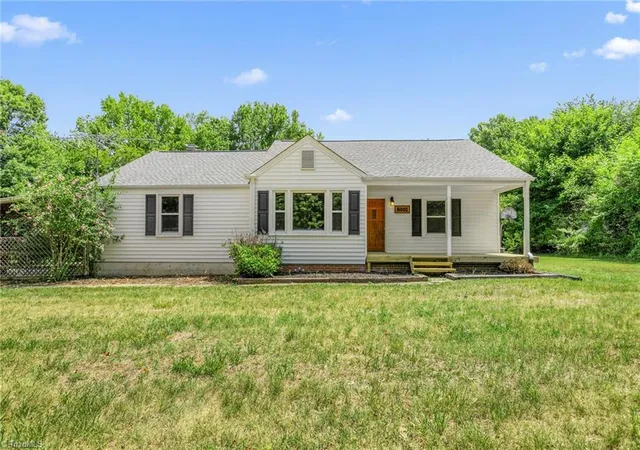 Homes for sale in Reidsville, NC | 8001 Nc Hwy 87, Reidsville, NC 27320 | MLS# 1226822