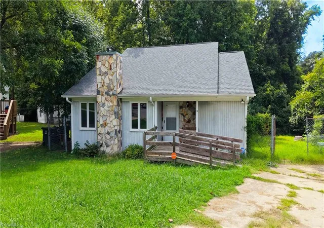 Photo 1 of Single family home for sale at 9 Pear Tree Ct, Greensboro, NC 27401 | MLS# 1230654 | Listing updated on 2026-09-14