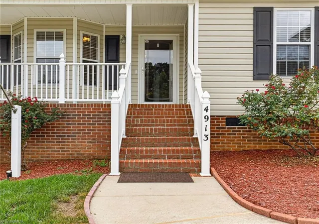 Photo 4 of Single family home for sale at 4913 Creeks Xing Rd, Asheboro, NC 27205 | MLS# 1229890 | Listing updated on 2026-09-19