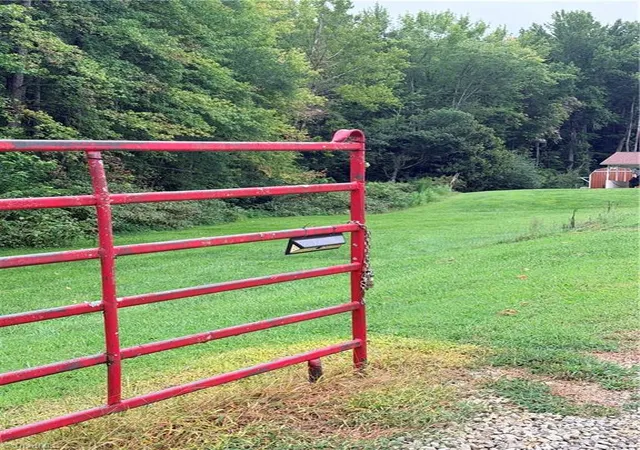 Photo 4 of Single family home for sale at 5705 Statesville Rd, North Wilkesboro, NC 28659 | MLS# 1233032 | Listing updated on 2026-09-30