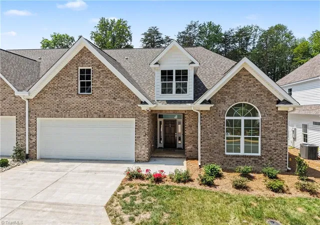 2nd image of 17 Asher Ln, Greensboro, NC 27455 | MLS# 1229669