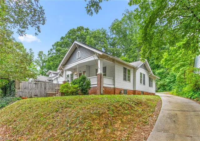 2nd image of 949 Hutton St, Winston Salem, NC 27101 | MLS# 1224414