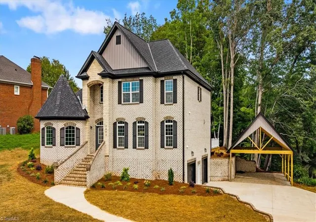 Photo 3 of Sale Pending at 3492 Waterway Dr, Pfafftown, NC 27040 | MLS# 1231334 | Listing updated on 2026-08-27