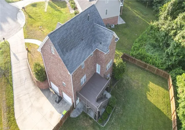Photo 4 of Sale Pending at 6902 Prairie Grv Dr, Clemmons, NC 27012 | MLS# 1226402 | Listing updated on 2026-09-03
