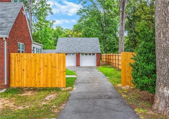 Photo 3 of Single family home for sale at 4511 Old Rural Hall Rd, Winston Salem, NC 27105 | MLS# 1226296 | Listing updated on 2026-08-26