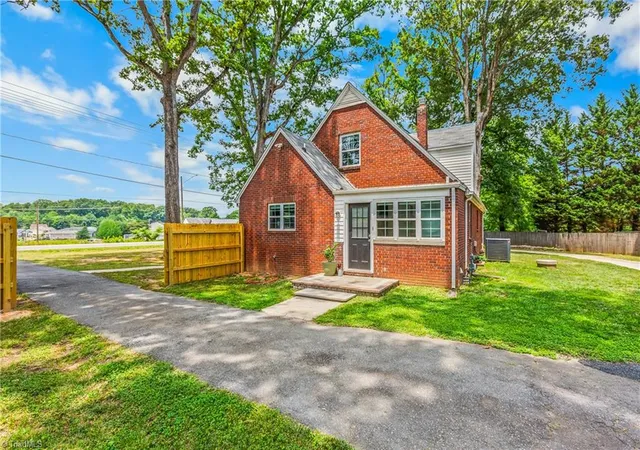 Photo 3 of Single family home for sale at 4511 Old Rural Hall Rd, Winston Salem, NC 27105 | MLS# 1226296 | Listing updated on 2026-08-26