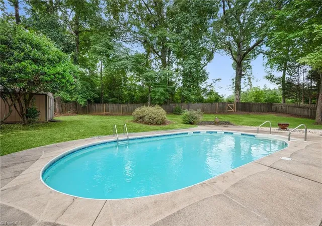 5th image of 1744 Huntington Woods Ct, Winston Salem, NC 27103 | MLS# 1226324