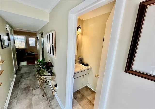 4th image of 2407 Patriot Wy #B, Greensboro, NC 27408 | MLS# 1224886