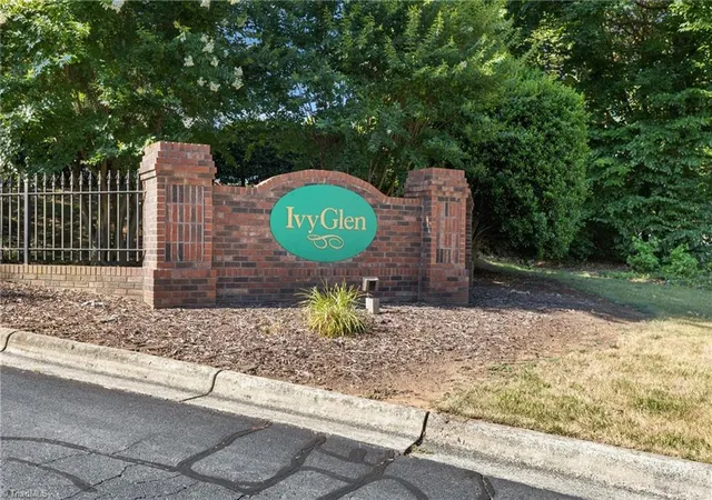 Photo 3 of Single family home for sale at 633 Ivy Glen Dr, Winston Salem, NC 27127 | MLS# 1226245 | Listing updated on 2026-10-08
