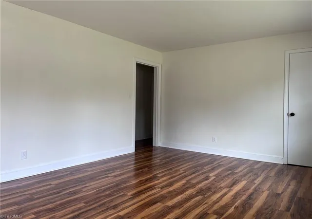 2nd image of 15 Hawthorne Ln, Lexington, NC 27295 | MLS# 1225594