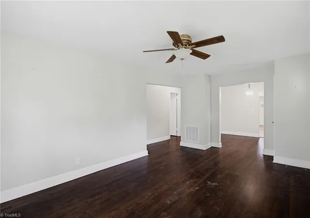 3rd image of 319 Dogwood Cir, High Point, NC 27260 | MLS# 1222333