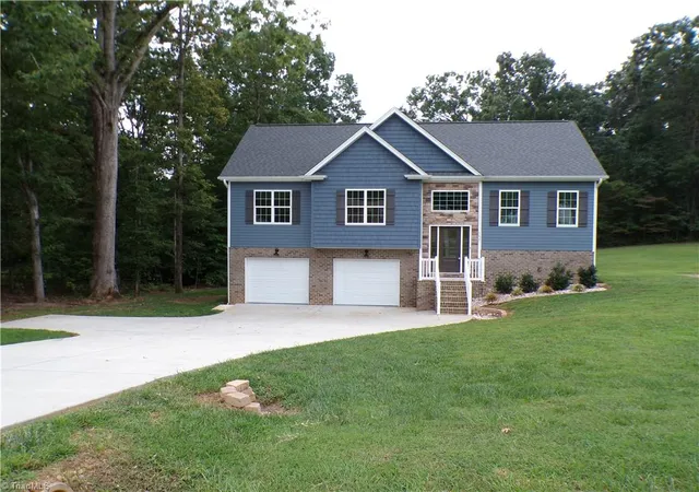 Photo 1 of Single family home for sale at 5630 Sutter Ln, Kernersville, NC 27284 | MLS# 1233619 | Listing updated on 2026-09-11