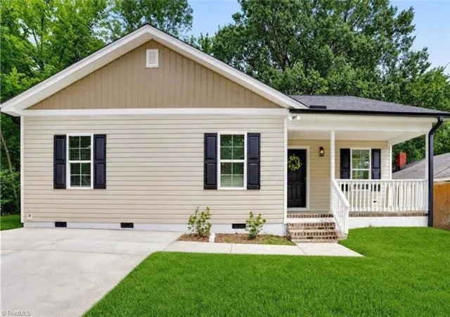 Photo 1 of Single family home for sale at 925 Randolph St, High Point, NC 27260 | MLS# 1230193 | Listing updated on 2026-09-13