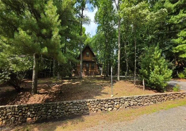 Photo 1 of Sale Pending at 139 Little Crk Ln, Glade Valley, NC 28627 | MLS# 1229233 | Listing updated on 2026-09-03