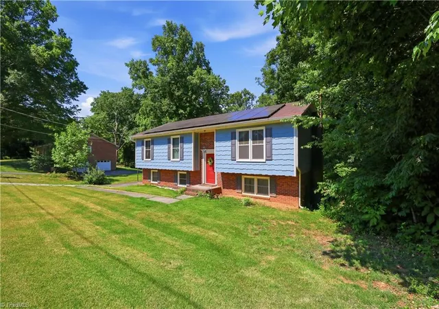 2nd image of 4810 Hemphill Dr, Winston Salem, NC 27105 | MLS# 1224565