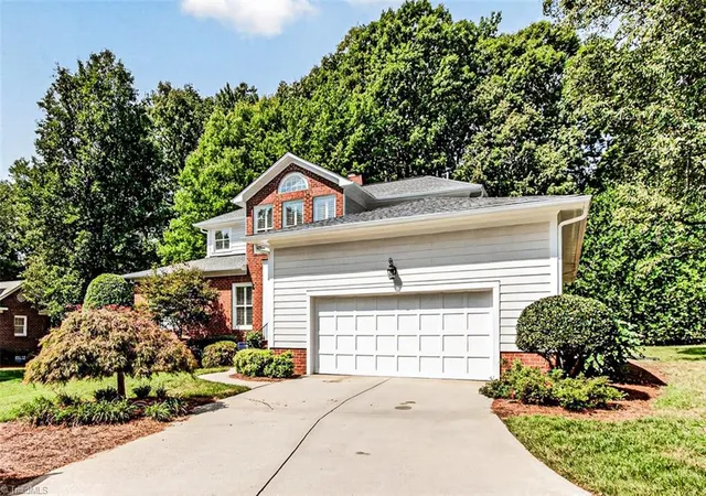 Photo 3 of Single family home for sale at 3809 Chiswell Ct, Greensboro, NC 27410 | MLS# 1233670 | Listing updated on 2026-10-07