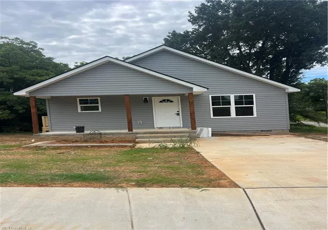 1st image of 921 Redding Dr, High Point, NC 27260 | MLS# 1231136