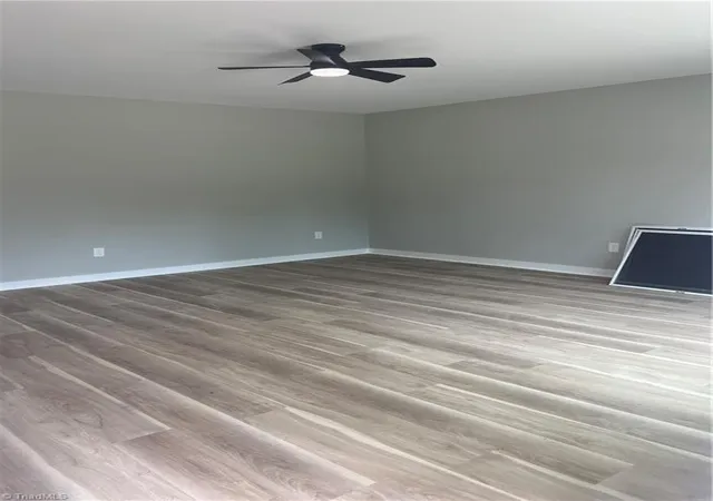 Photo 3 of Sale Pending at 921 Redding Dr, High Point, NC 27260 | MLS# 1231136 | Listing updated on 2026-10-03