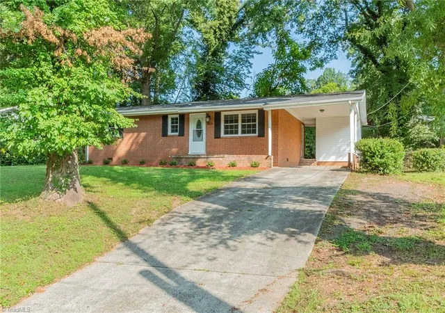 Photo 2 of Sale Pending at 1207 Robin Rd, Eden, NC 27288 | MLS# 1233789 | Listing updated on 2026-09-18