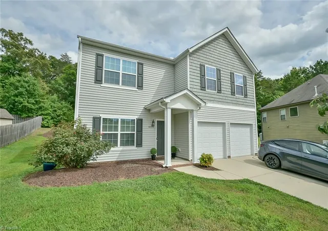 2nd image of 1017 Scotch Pine Wy, Mebane, NC 27302 | MLS# 1229491