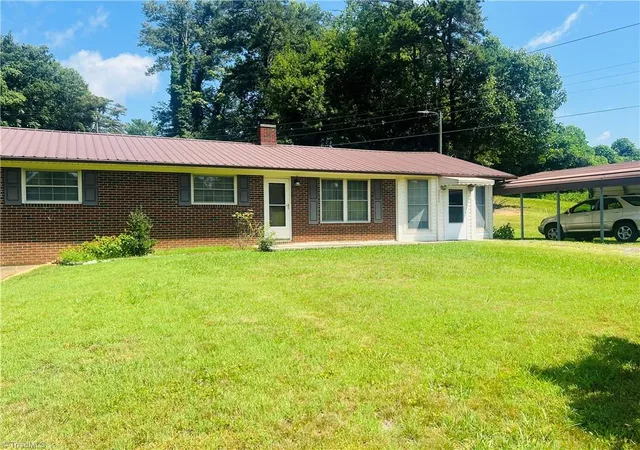 3rd image of 3844 Nc 268, Siloam, NC 27047 | MLS# 1227217
