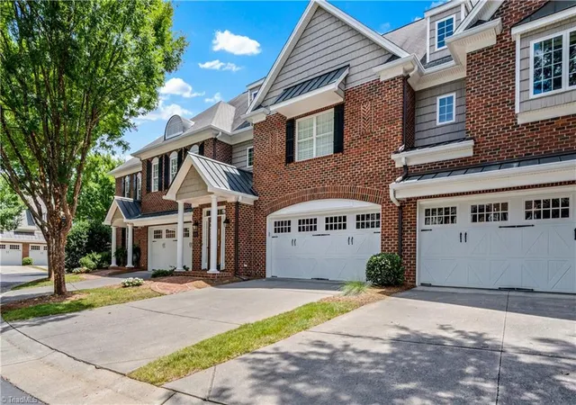 Photo 2 of Single family home for sale at 3420 Meridian Wy, Winston Salem, NC 27104 | MLS# 1233823 | Listing updated on 2026-08-31