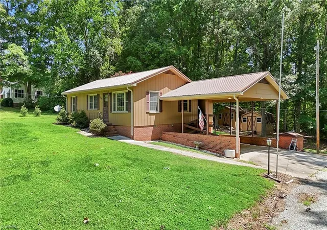 2nd image of 2355 Becks Church Rd, Lexington, NC 27292 | MLS# 1230968