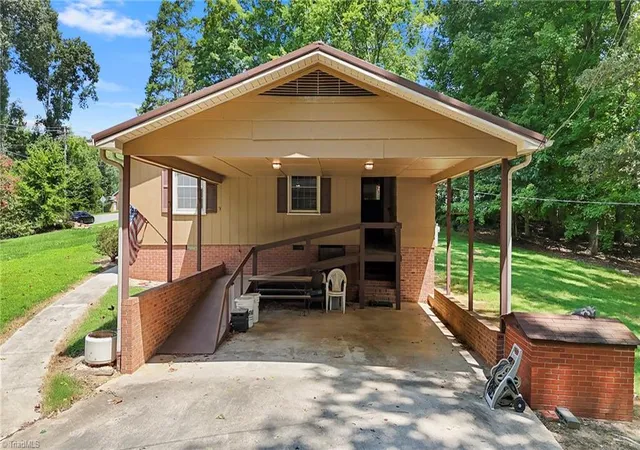 5th image of 2355 Becks Church Rd, Lexington, NC 27292 | MLS# 1230968