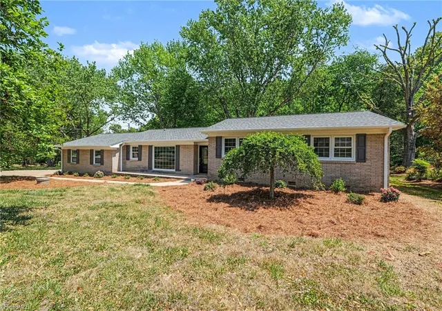 Photo 2 of Single family home for sale at 8124 Old Reidsville Rd, Reidsville, NC 27320 | MLS# 1219345 | Listing updated on 2026-09-14
