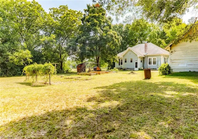 24th image of 533 Fayetteville St, Liberty, NC 27298 | MLS# 1228660