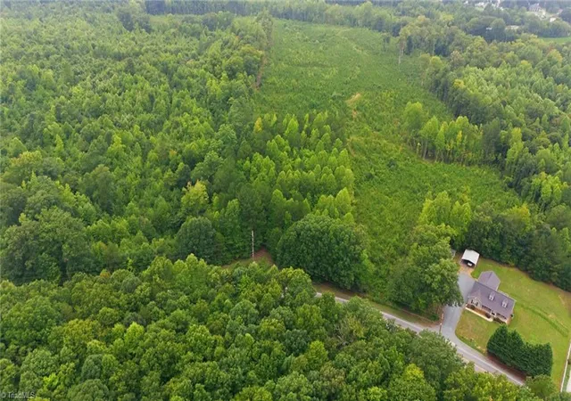 Photo 3 of Sale Pending at 482 Old Mountain Rd, Lexington, NC 27292 | MLS# 1233281 | Listing updated on 2026-09-29