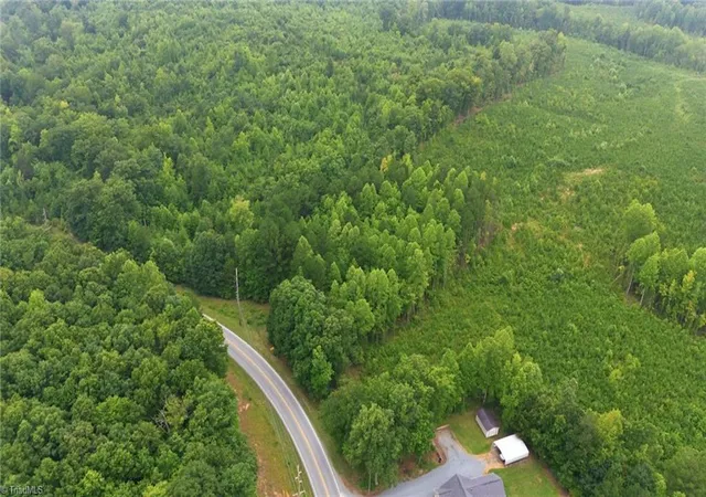 Photo 4 of Sale Pending at 482 Old Mountain Rd, Lexington, NC 27292 | MLS# 1233281 | Listing updated on 2026-09-29