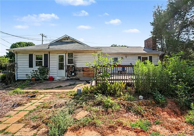 Photo 1 of Sale Pending at 305 Walkertown Guthrie Rd, Winston Salem, NC 27101 | MLS# 1226943 | Listing updated on 2026-08-31