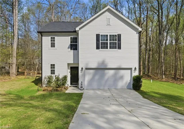 Homes for sale in Liberty, NC | 527 Dogwood Dr, Liberty, NC 27298 | MLS# 1213978