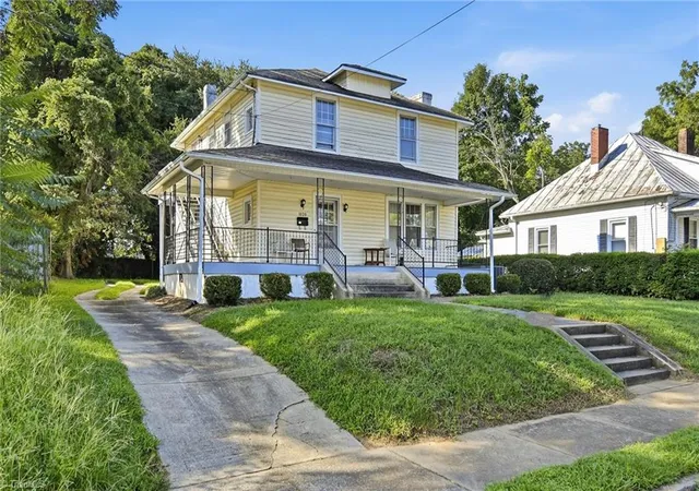 Photo 3 of Sale Pending at 1020 Franklin St, Winston Salem, NC 27101 | MLS# 1231842 | Listing updated on 2026-09-19
