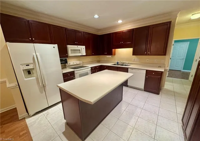 2nd image of 6504 Portrait Dr, Greensboro, NC 27410 | MLS# 1231666