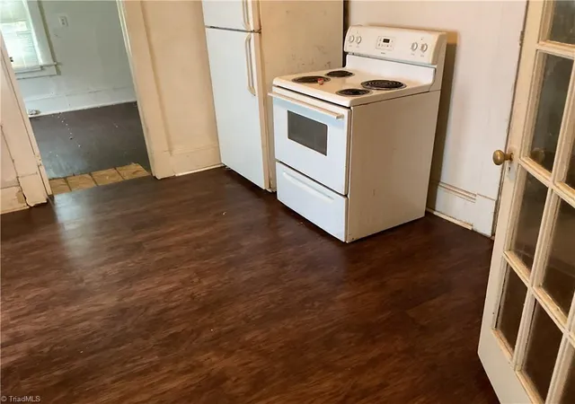 Photo 4 of Single family home for sale at 708 Julian St, Greensboro, NC 27406 | MLS# 1229999 | Listing updated on 2026-10-08
