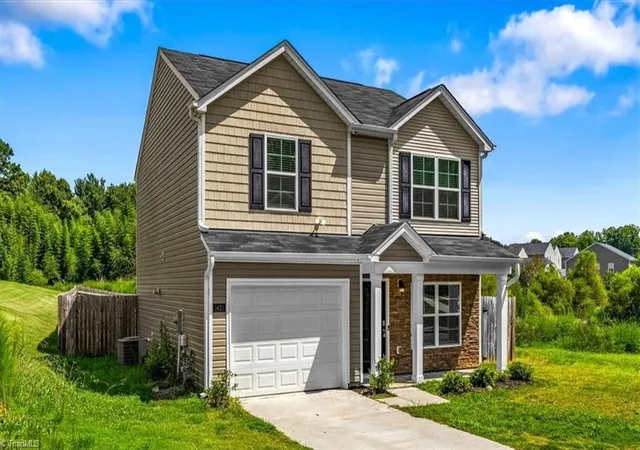 Photo 3 of Sale Pending at 1421 Long Hope Dr, Winston Salem, NC 27127 | MLS# 1233814 | Listing updated on 2026-09-01