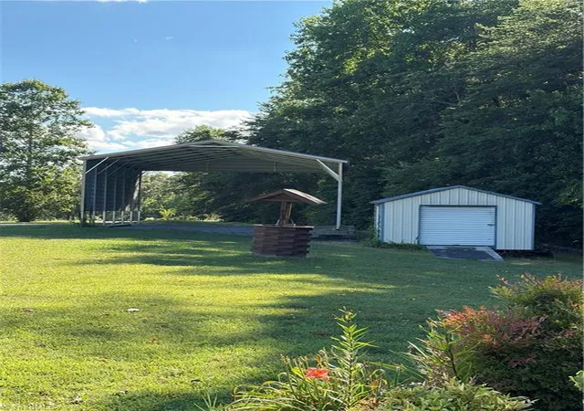 3rd image of 3826 Running Deer Rd, Jonesville, NC 28642 | MLS# 1226830