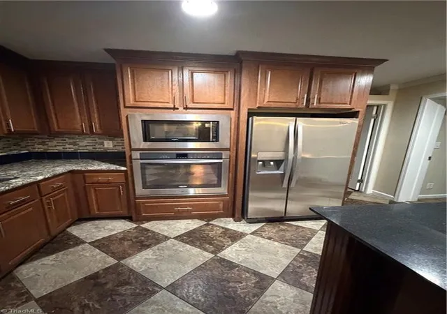 4th image of 3826 Running Deer Rd, Jonesville, NC 28642 | MLS# 1226830