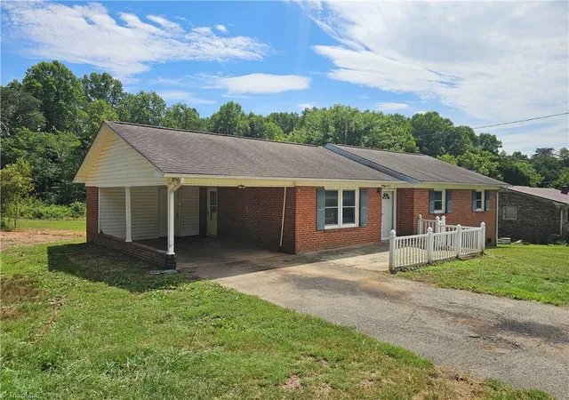 Photo 2 of Single family home for sale at 5633 Bethel Rd, Jonesville, NC 28642 | MLS# 1227505 | Listing updated on 2026-09-29