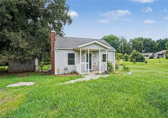 Photo 2 of Single family home for sale at 4516 Branson Davis Rd, Sophia, NC 27350 | MLS# 1231172 | Listing updated on 2026-09-14