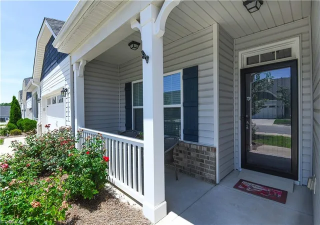 Photo 1 of Single family home for sale at 1629 Coopers Hawk Dr, Kernersville, NC 27284 | MLS# 1223641 | Listing updated on 2026-09-21