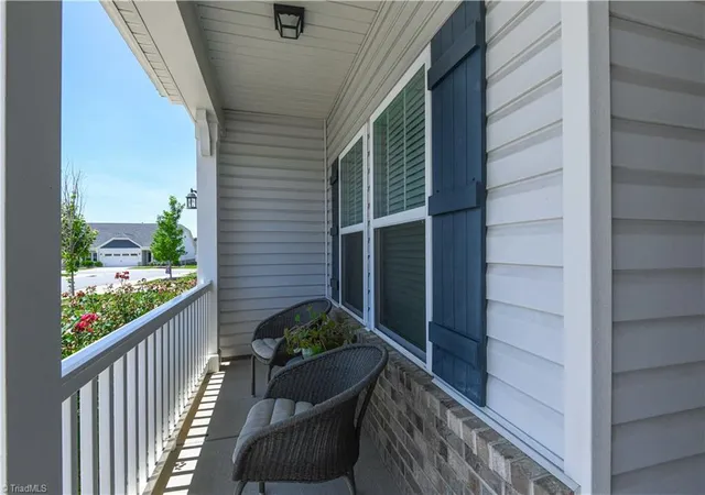 Photo 2 of Single family home for sale at 1629 Coopers Hawk Dr, Kernersville, NC 27284 | MLS# 1223641 | Listing updated on 2026-09-21
