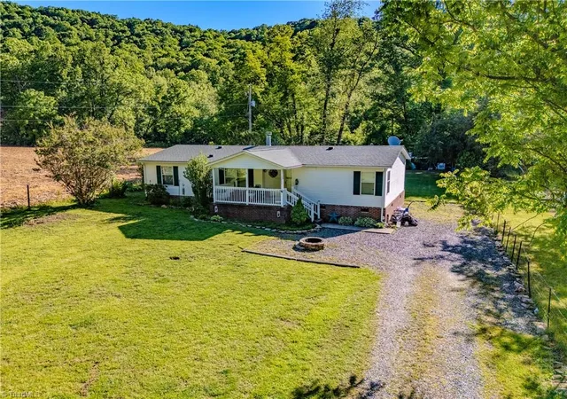 Homes for sale in Lambsburg, VA | 1276 Parkwood Rd, Lambsburg, VA 24351 | MLS# 1219724
