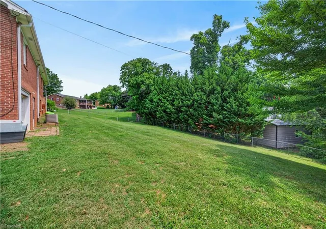 4th image of 241 Janice Dr, Mount Airy, NC 27030 | MLS# 1224906
